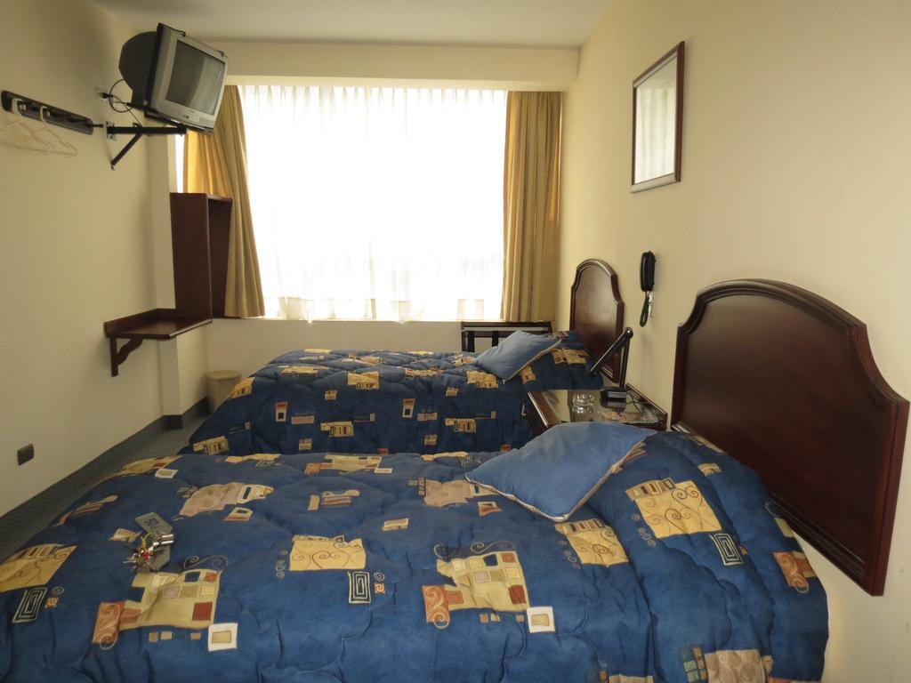 Hotel Plaza Mayor Lima Kamer foto