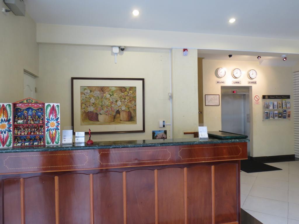 Hotel Plaza Mayor Lima Buitenkant foto