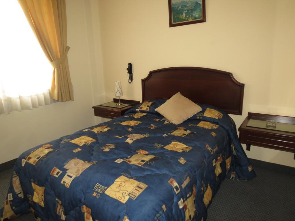 Hotel Plaza Mayor Lima Kamer foto
