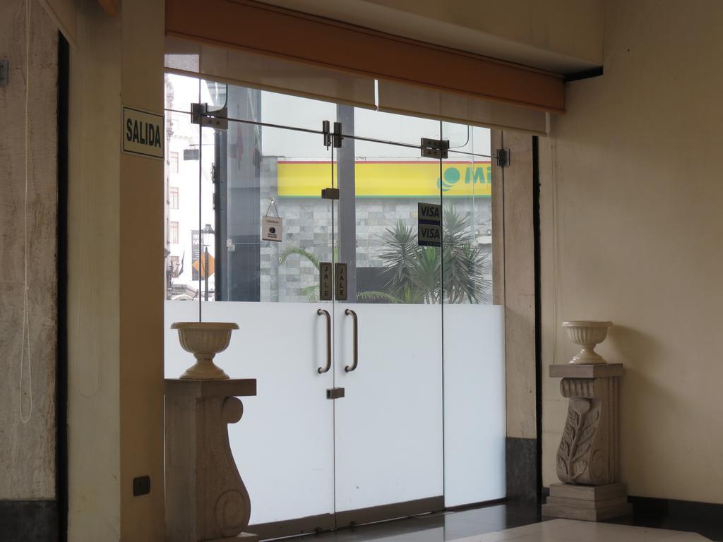 Hotel Plaza Mayor Lima Buitenkant foto
