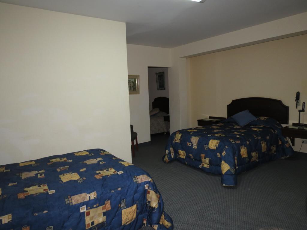 Hotel Plaza Mayor Lima Kamer foto