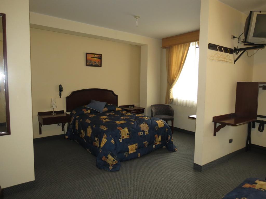 Hotel Plaza Mayor Lima Kamer foto